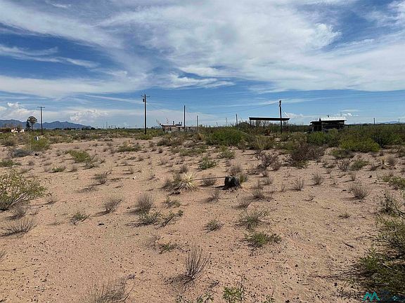 4th image of 1980 Apache Hills Dr NE