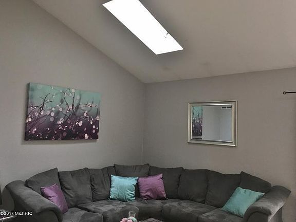 2nd image of 11747 Tanglewood Trl