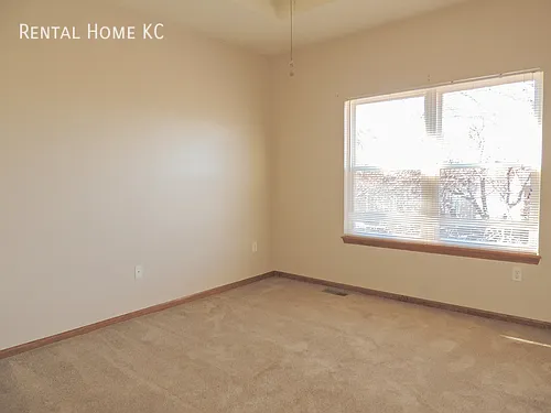 7402 Hedge Lane Ter — Photo 7