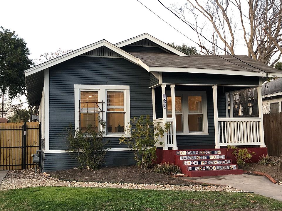1st image of 421 Quitman St
