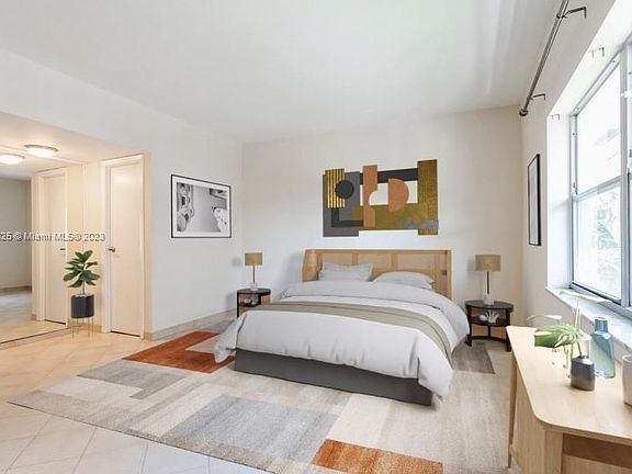 4th image of 100 Edgewater Dr APT 330