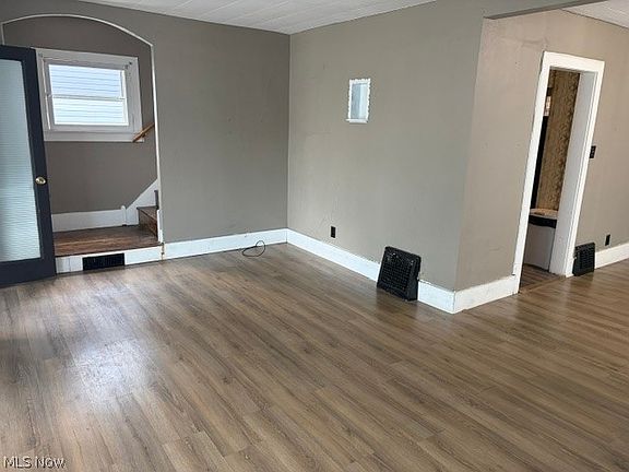 4th image of 736 Polk Ave