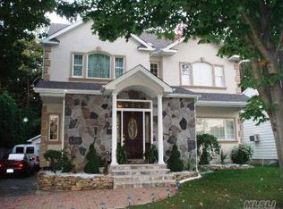 13 Jessica Pl, Roslyn Heights, NY 11577