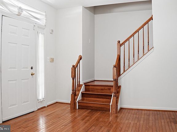 4th image of 5704 Allwood Ct