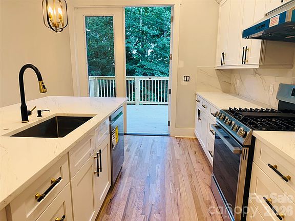 4th image of 2334 Eagle Glen Ct