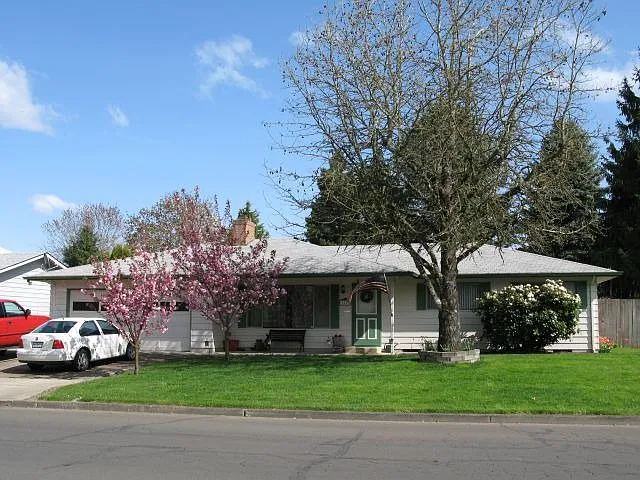 1526 Willamina Ave photo 1