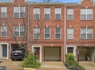 8074 Sebon Dr, Vienna, VA 22180