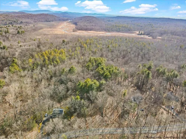 1037 Old Post Road, Esopus, NY 12561