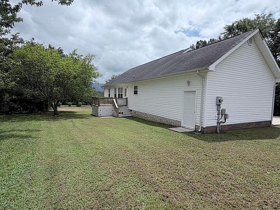 4th image of 265 Lester Cir