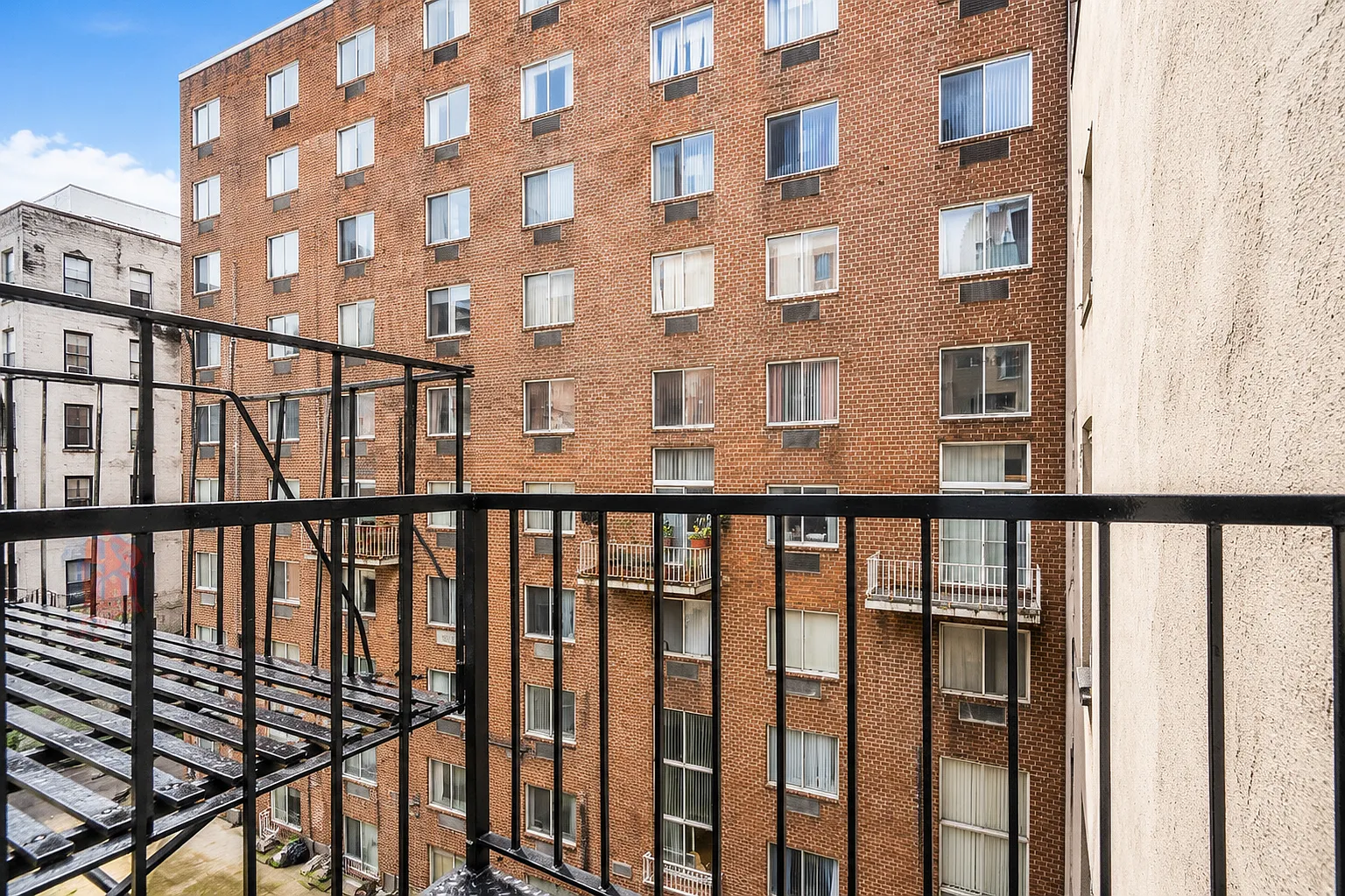 221 East 23rd Street — Photo 4