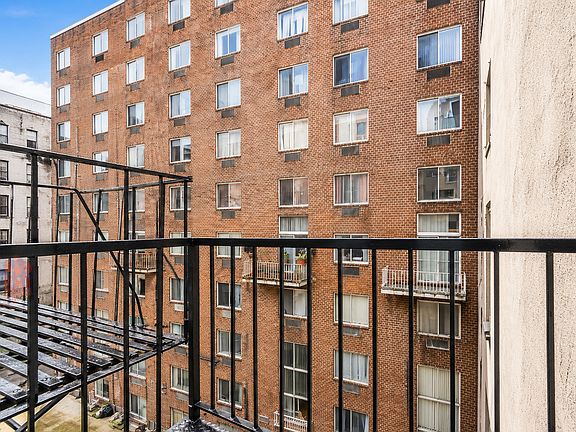 4th image of 221 E 23rd St APT 19