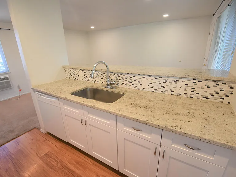 1920 19th St #11 — Photo 13