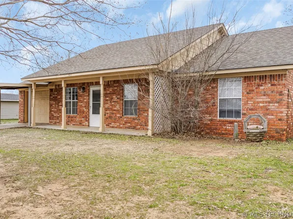705 W Cherokee St, Marlow, OK 73055