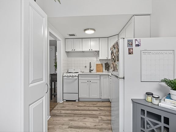 5th image of 64 W Cedar St APT 5