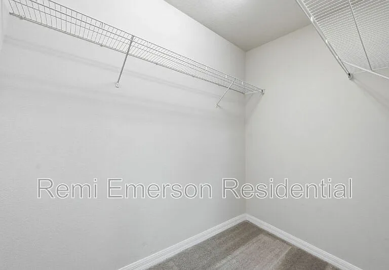 1096 Pavia Dr — Photo 16