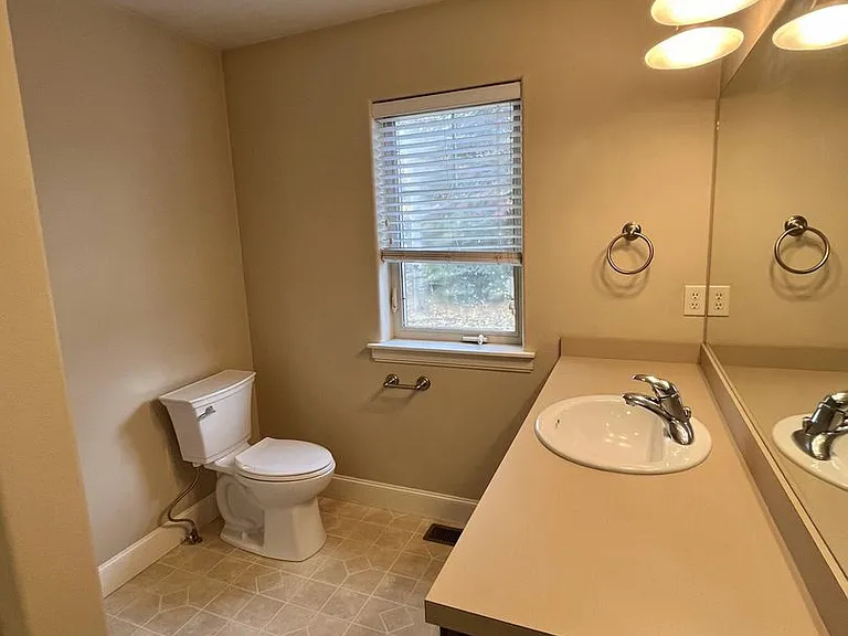 1126 N 15th Ave #201-208 — Photo 5