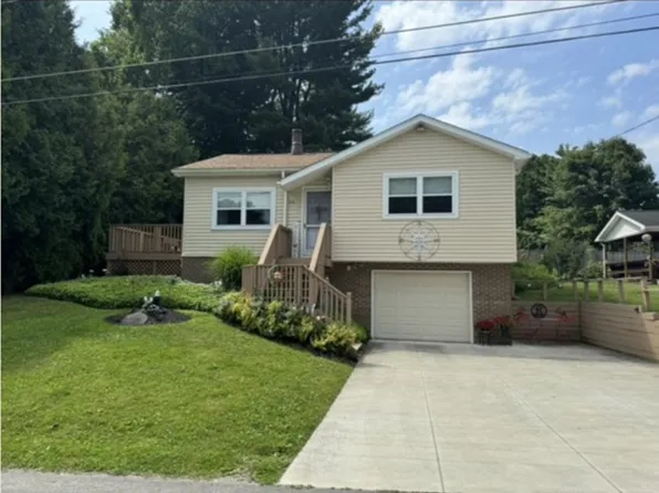 111 Maple St, Edinboro, PA 16412