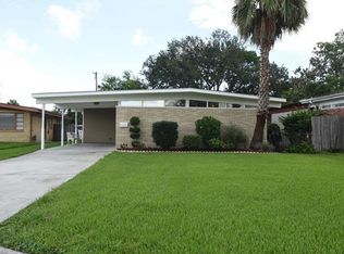 12 Brentwood Dr, Metairie, LA 70003