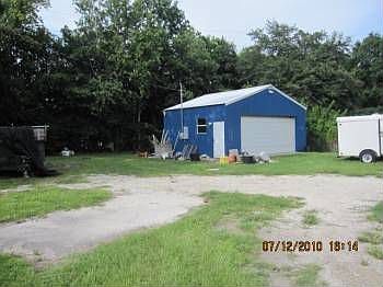 3rd image of 3031 Villa Dr