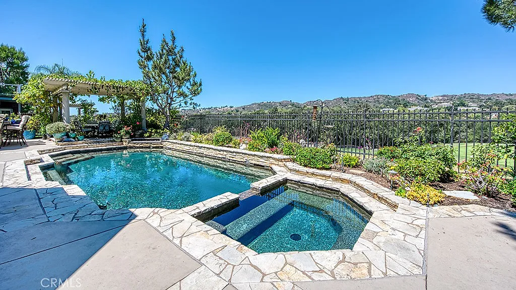 5 bed, 4.5 bath, 5070 sqft, $20,000 — Photo 1