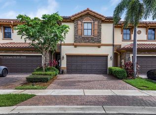 12125 Vaquero Trails Dr, Fort Lauderdale, FL 33325