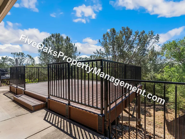 571 Willow Ridge Ct — Photo 27