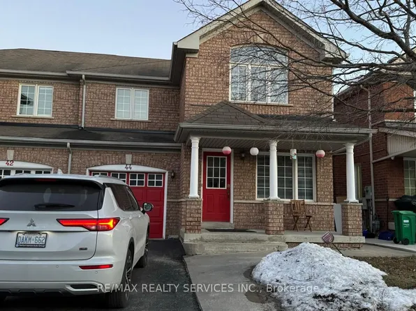 44 Saintsbury Cres, Brampton, ON L6R 2V8