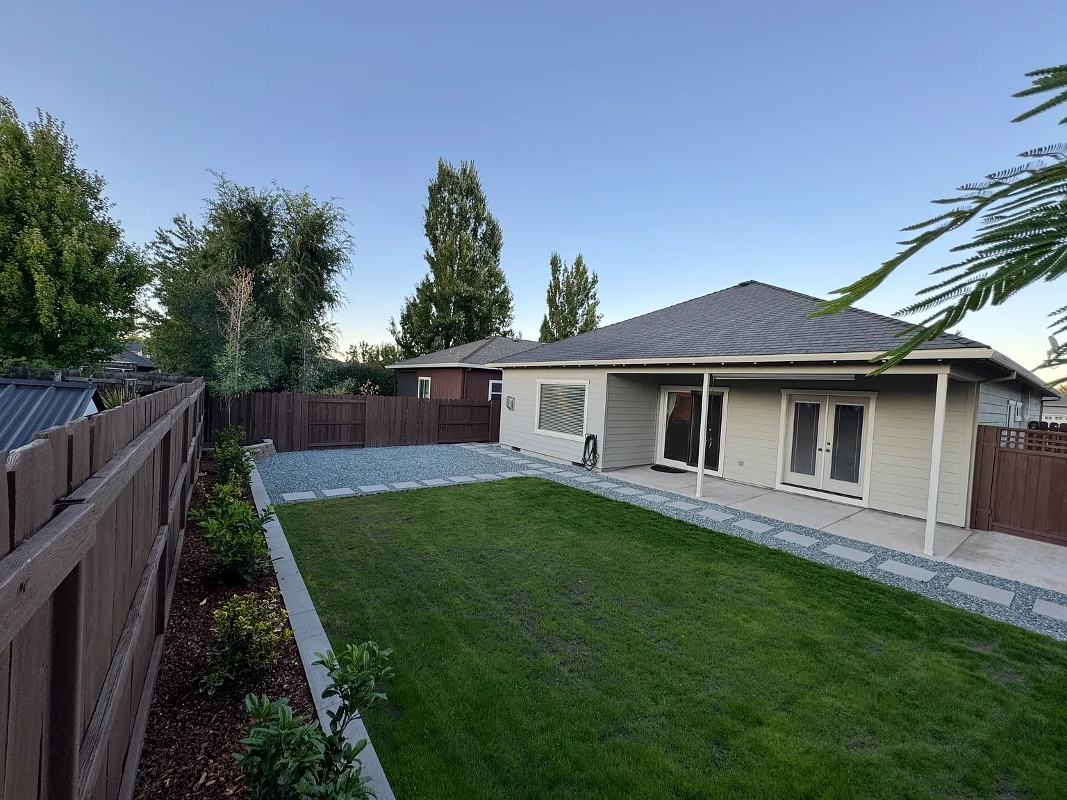 3 bed, 1422 sqft, $2,350 — Photo 3
