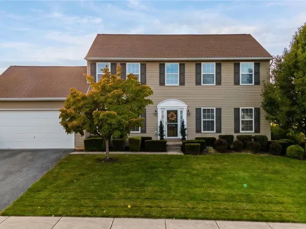 9639 Dogwood Ln, Breinigsville, PA 18031