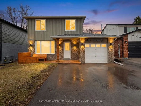 459 Sandford St, Newmarket, ON L3Y 4S8