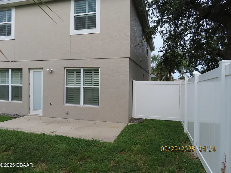 1320 N Beach St — Photo 7