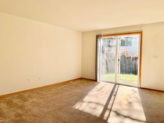2nd image of 6908 NE 124th Ave APT B
