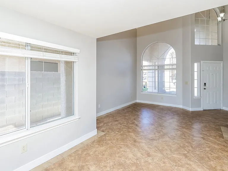1517 Los Alamos Dr — Photo 6