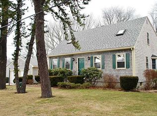 24 Sachem St, Warren, RI 02885