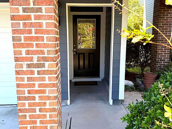 3rd image of 213 Broadgait Brae Rd