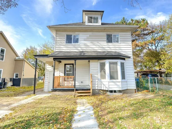 3076 Sandwich St, Windsor, ON N9C 1A4
