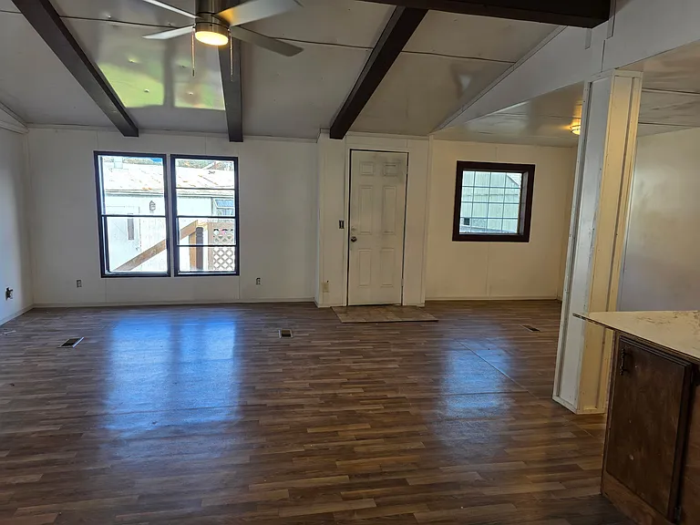2800 Miner St — Photo 9