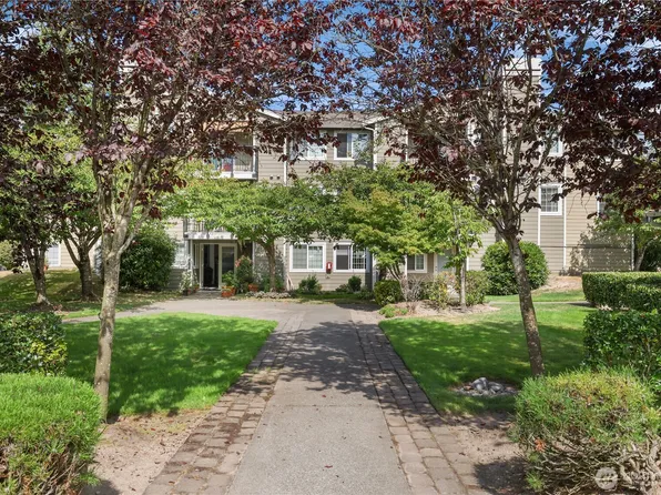 28712 18th Avenue S #X201, Federal Way, WA 98003