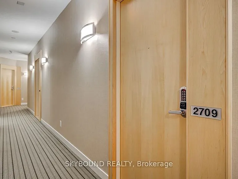55 Bremner Blvd #2709 — Photo 22