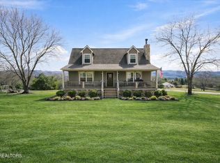 401 Klondike Cir, Kodak, TN 37764