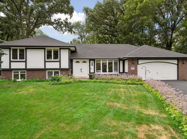 14886 Tealwood Ct, Eden Prairie, MN 55347
