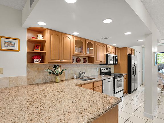 5th image of 87200 Overseas Hwy APT D3