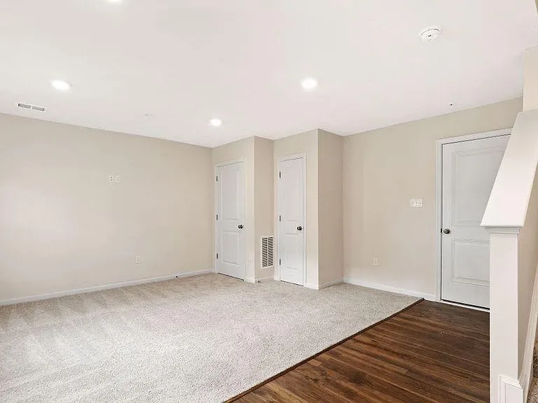 7104 Delegate Pl — Photo 3
