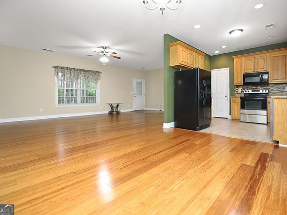 4th image of 1807 Oak Grove Rd