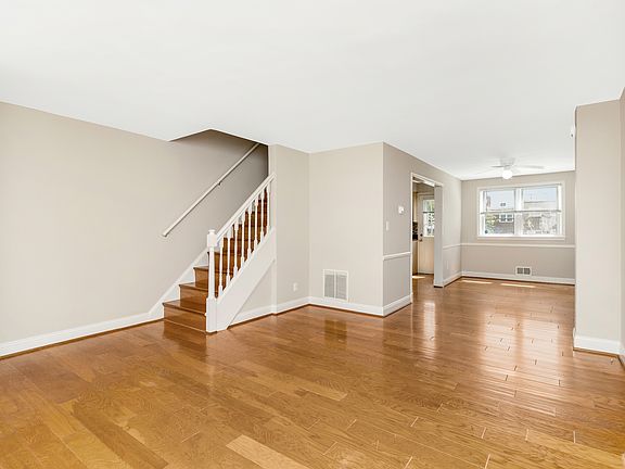 4th image of 1445 Dartmouth Ave