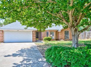 7117 Cook Cir, North Richland Hills, TX 76182
