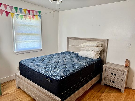 3rd image of 4 Edith Dr