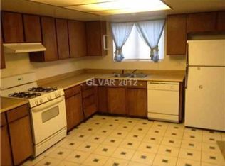 523 Chelsea Dr, Henderson, NV 89014