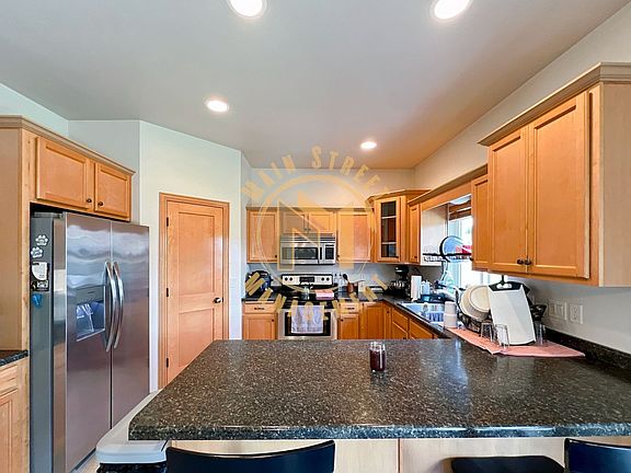 3rd image of 2656 Cormier Rd #2658