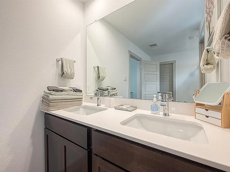 2919 Stamford Hill Ln — Photo 24
